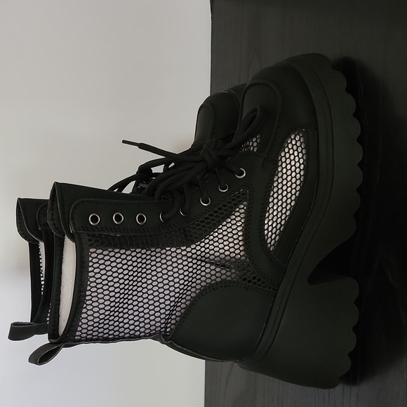 Black Mesh Platform Boots - Picture 8 of 11